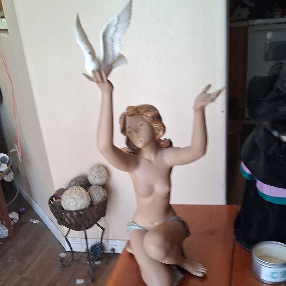 Lladro Peace Offering